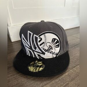 New Era 59Fifty New York Yankees Grey  Hat Cap 7 1/8 Fitted